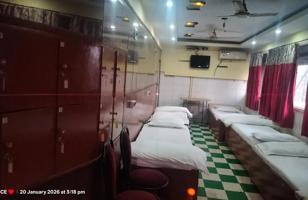 Hotel Airways-1