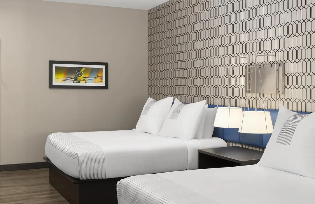 Glo Best Western Nashville Airport-1