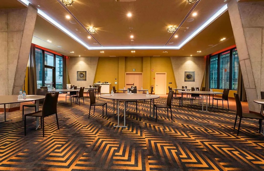 Leonardo Royal Hotel Barcelona Fira-1