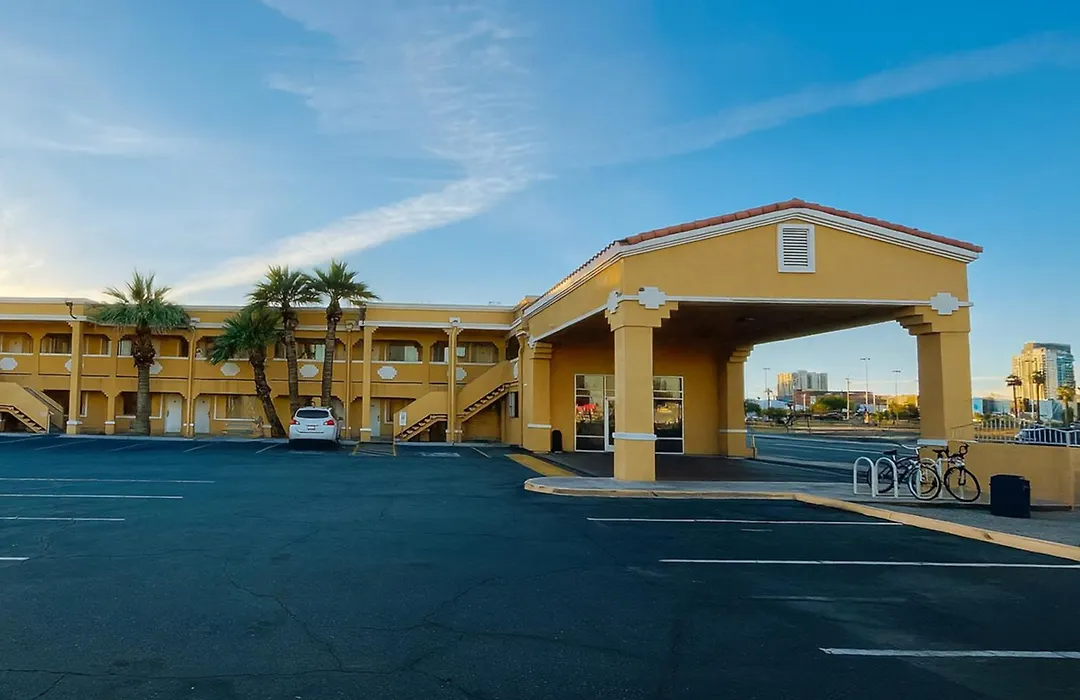 Valley Inn-1