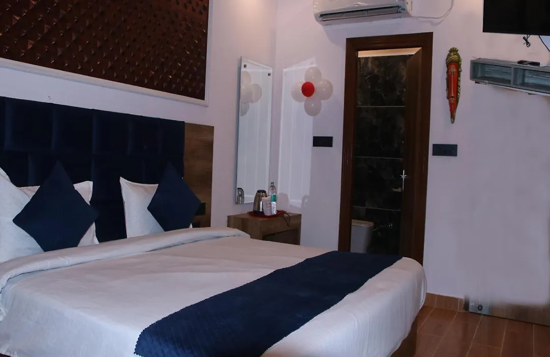 Red Leaf Hotels-1