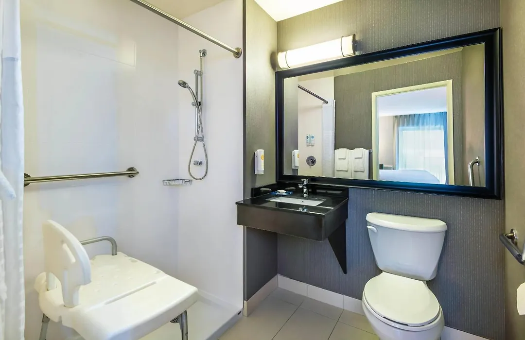 Comfort Inn Ancienne-Lorette - Quebec Airport-1