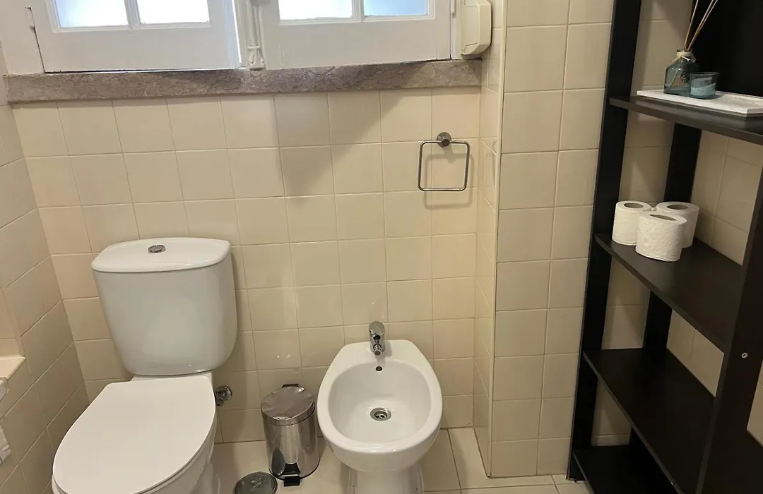 Alvalade II Airport Guest House-1