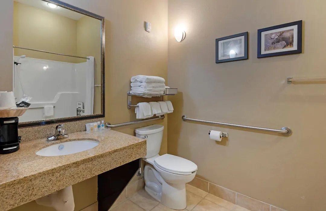 Comfort Suites Anchorage International Airport-1