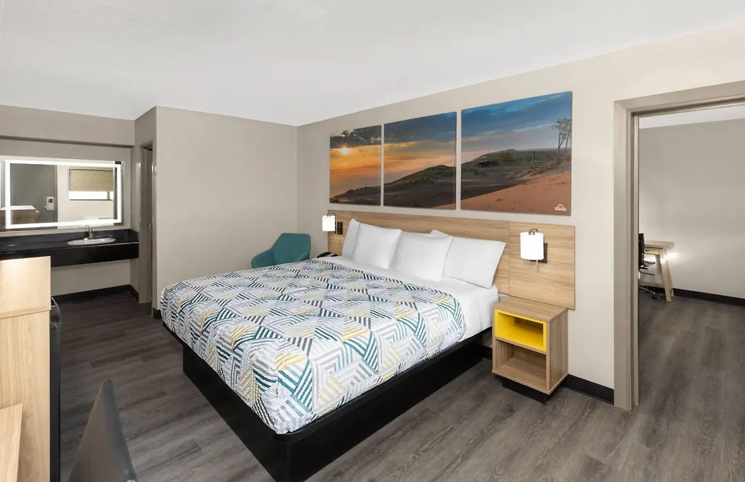 Days Inn By Wyndham Kansas City Northeast-1