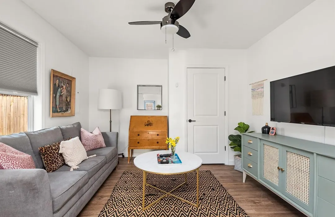 Private Guest House With Fenced Yard In Walkable East Nashville-1