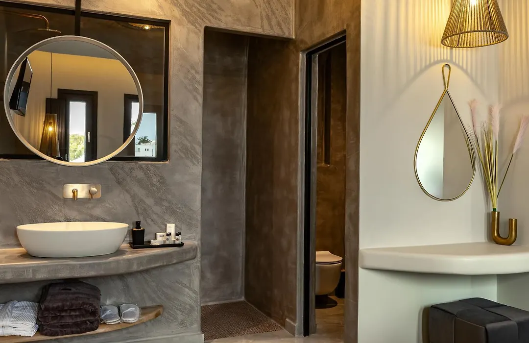 Kudos Suites Firostefani-1