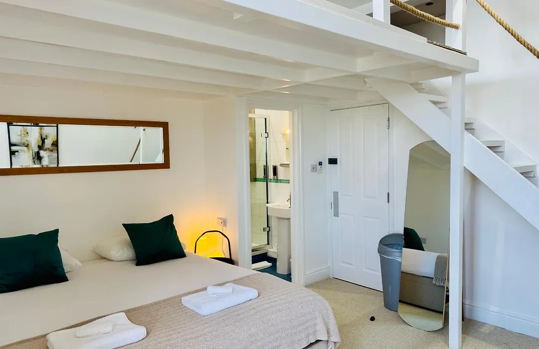 Reef Lodge-1