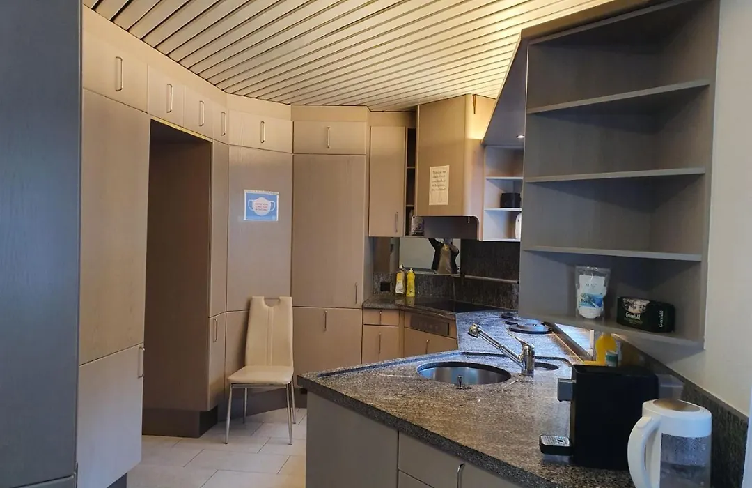 Viktoria Budget Hostel-1