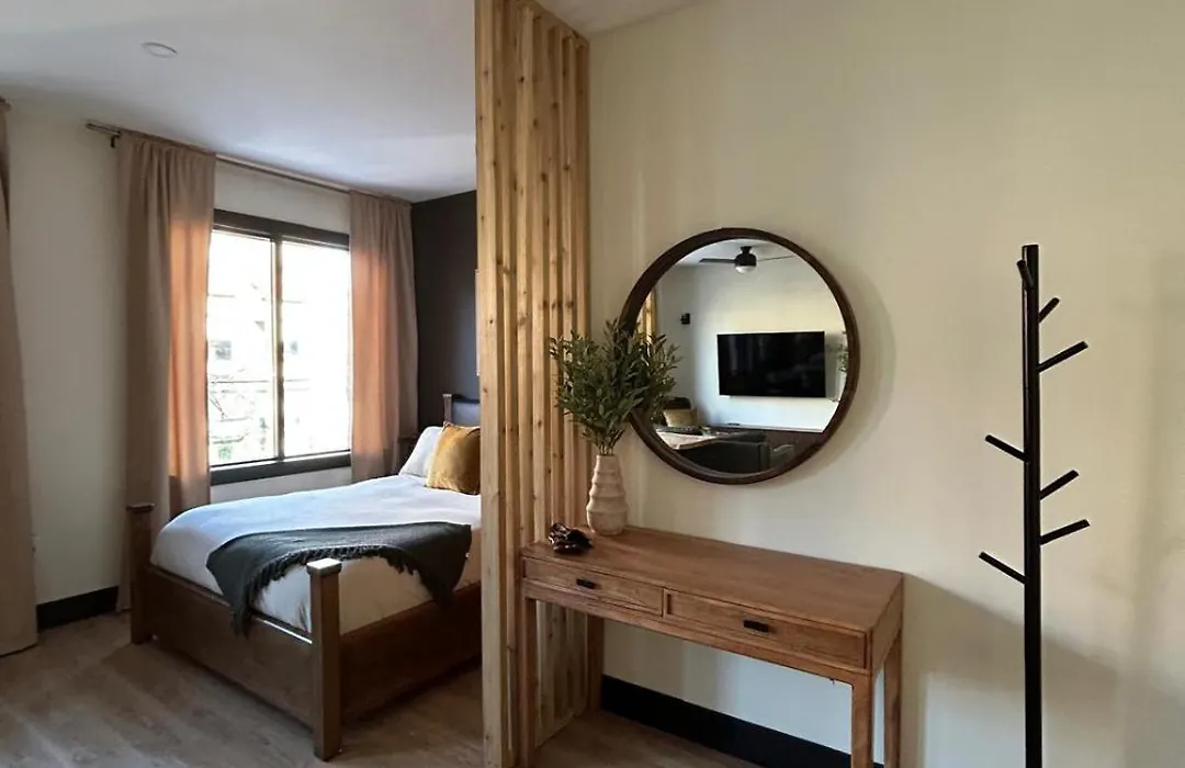 Antler'S Executive Suite- Moncton Downtown-1