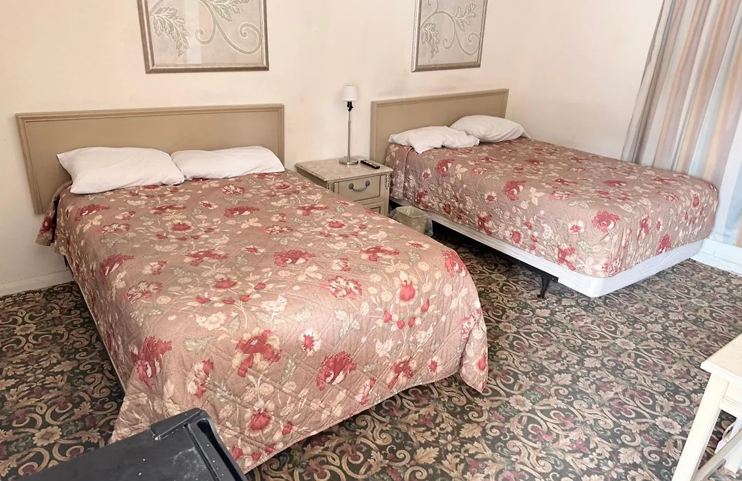 Sunshine Inn & Suite-1