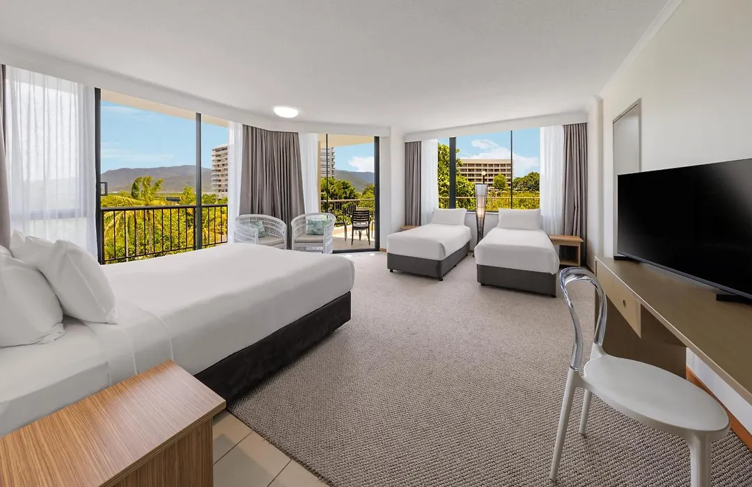 Pacific Hotel Cairns-1