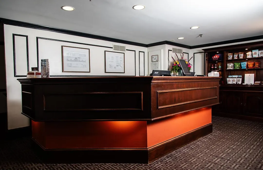 Dunhill Hotel-1