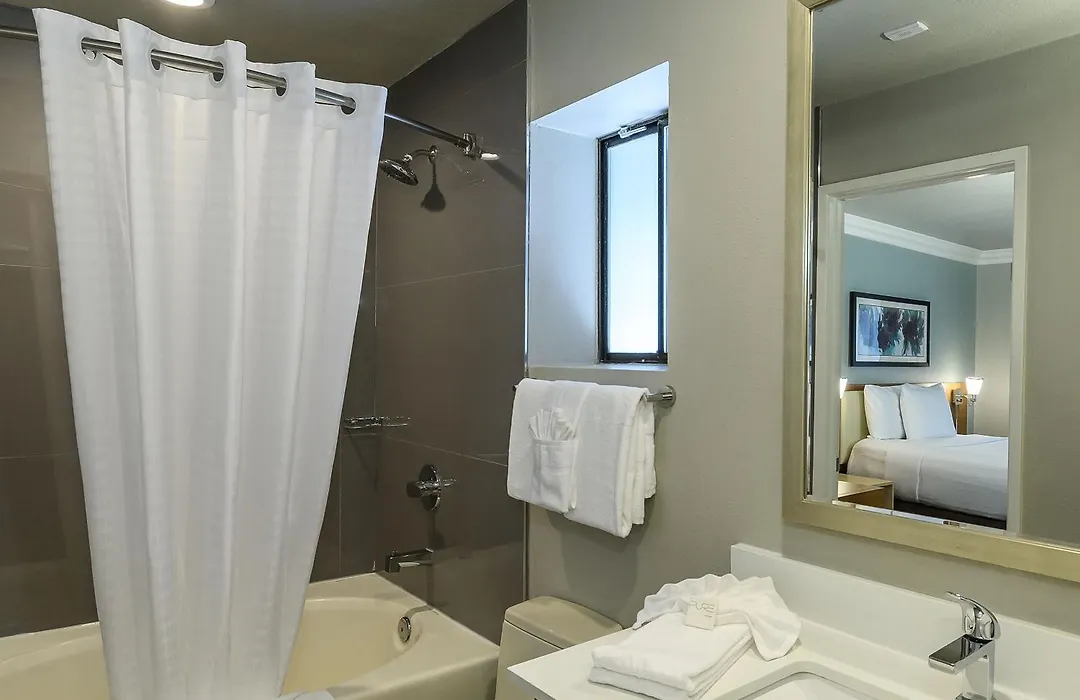 Alexis Park All Suite Resort-1