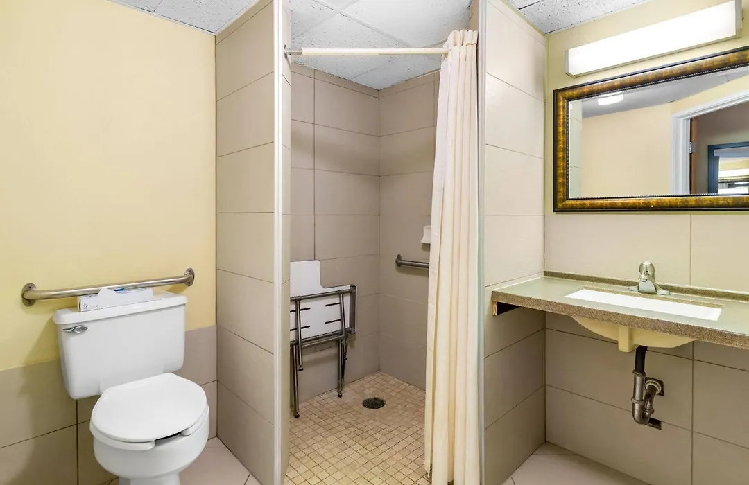 Days Inn By Wyndham Minot-1