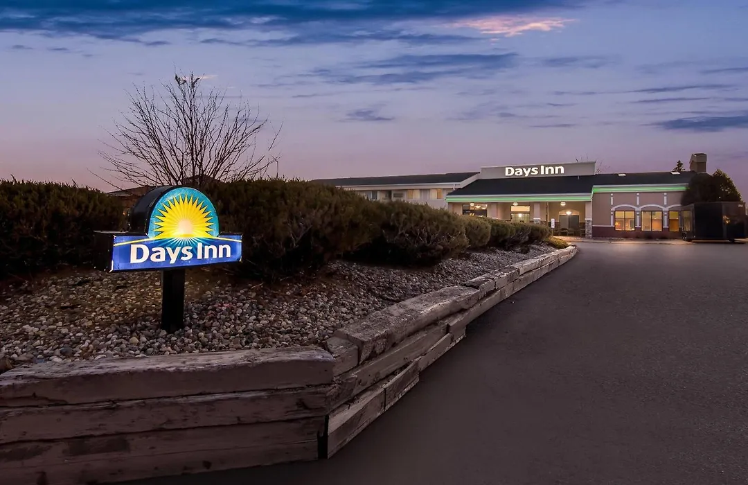 Days Inn By Wyndham Minot-1