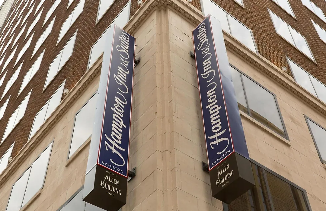 Hampton Inn & Suites Dallas Downtown-1