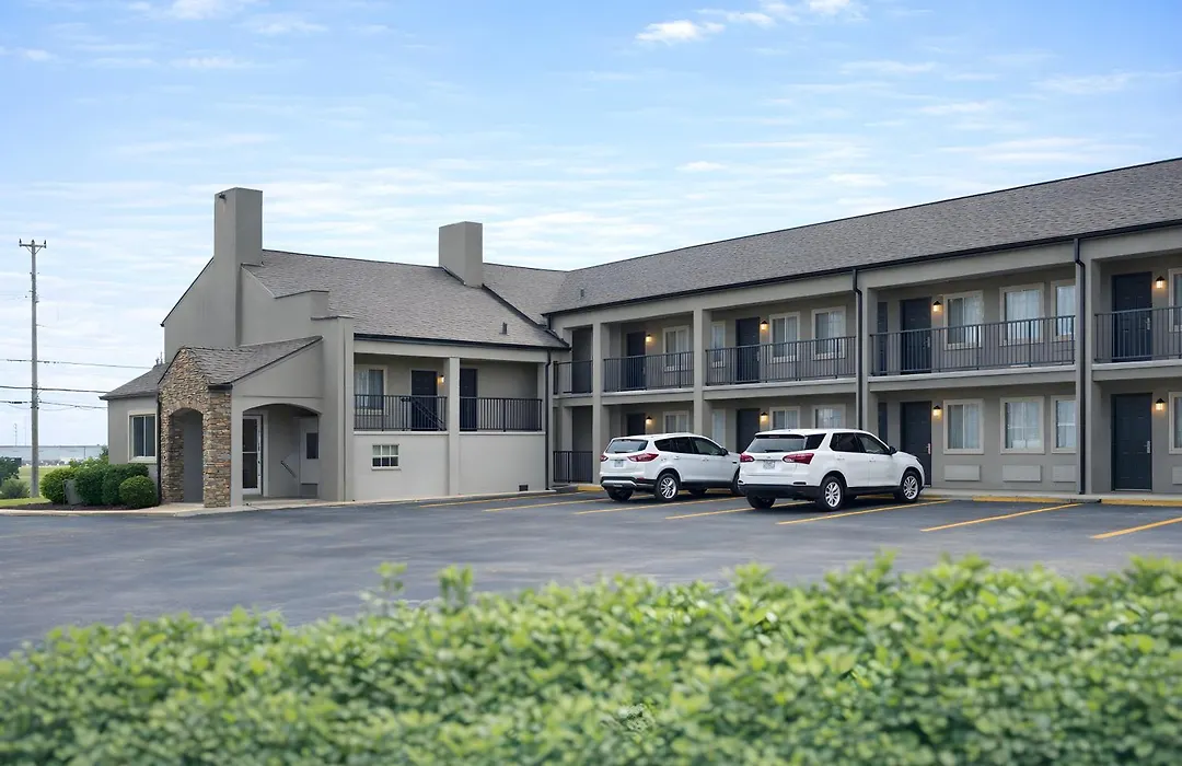 Quarters Inn & Suites-1
