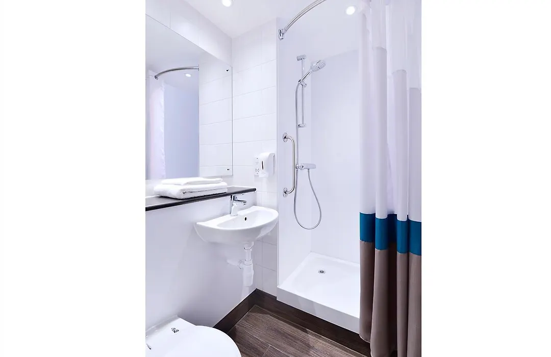 Travelodge London City Airport-1