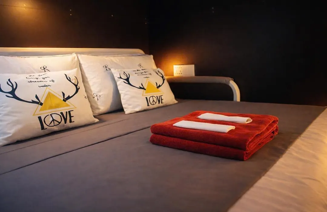Start House Capsule Airport 5- Min Walk-1