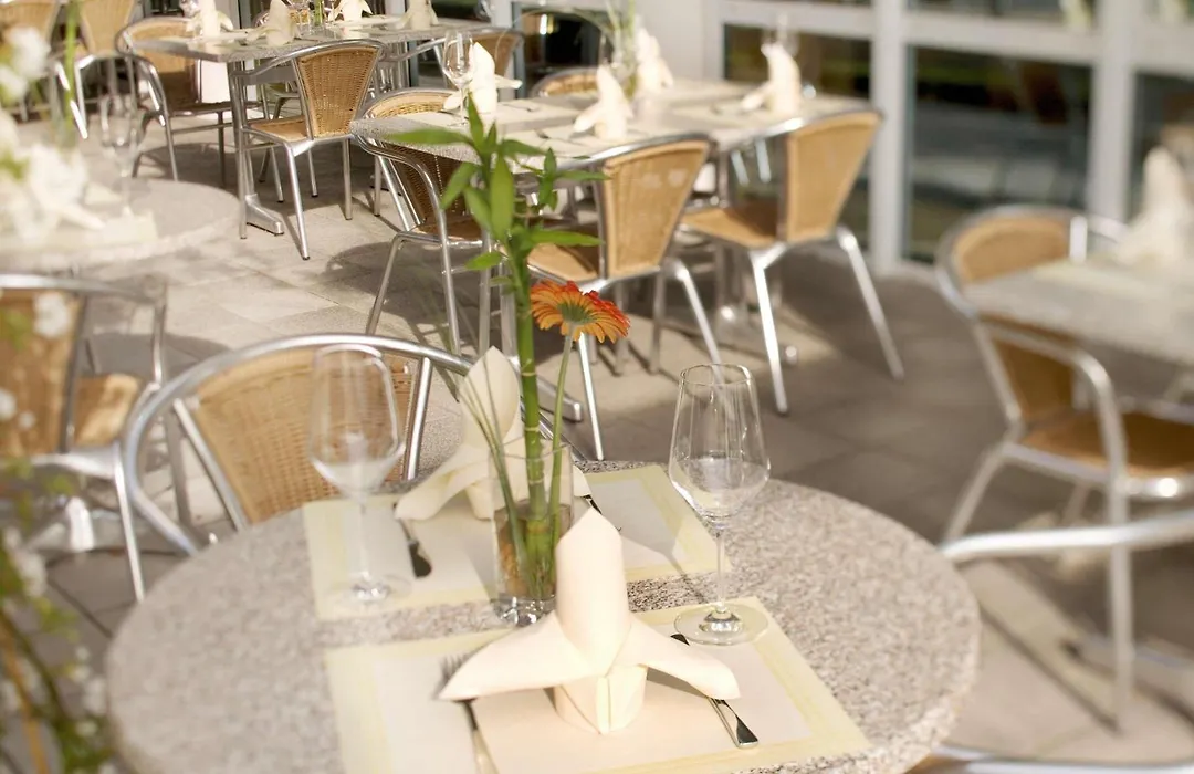 Moevenpick Hotel Nuernberg Airport-1