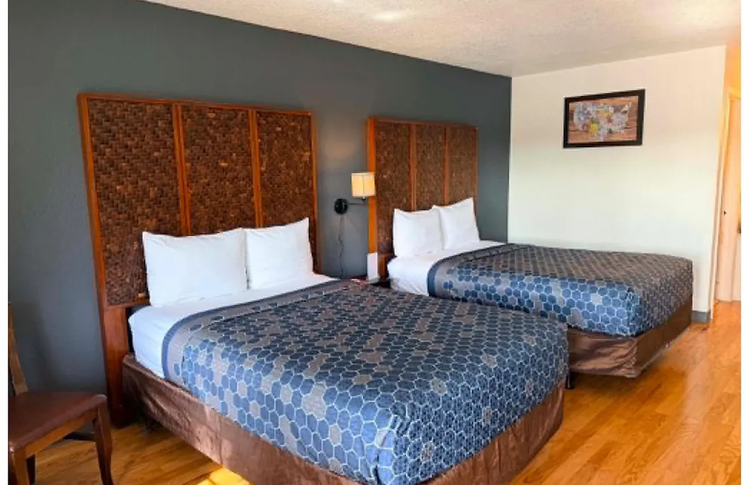 Econo Lodge Airport - Rj Stadium-1