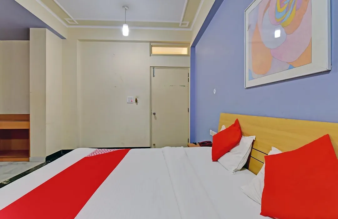 Hotel O Star Board-1