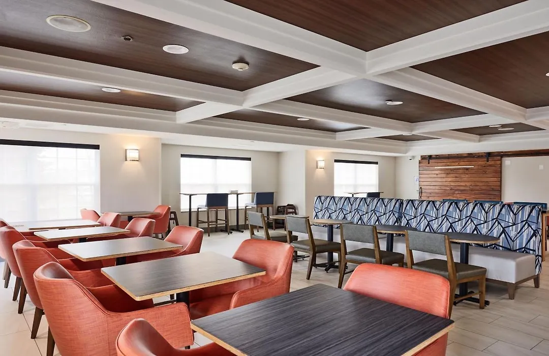 Holiday Inn Express Hotel & Suites Milwaukee Airport By Ihg-1