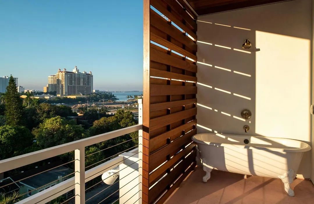 The Sarasota Modern, A Tribute Portfolio Hotel-1