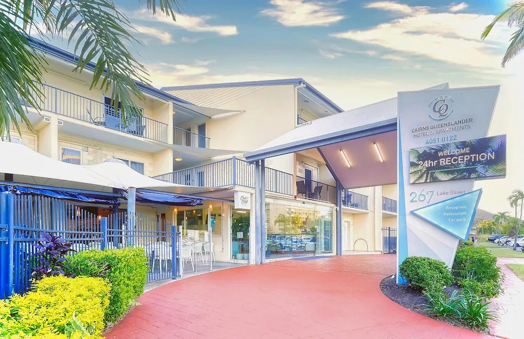 Cairns Queenslander Hotel & Apartments-1