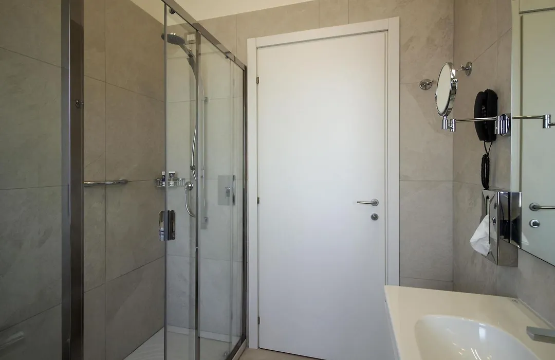 Hotel Mercure Milano Solari-1