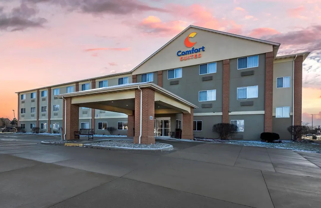 Comfort Suites Normal University Area-1