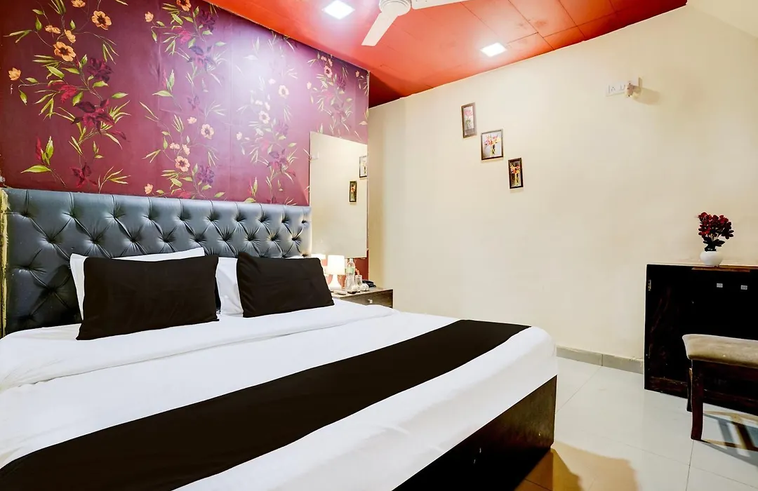 Oyo 77012 Hotel Moss View - Moca-1