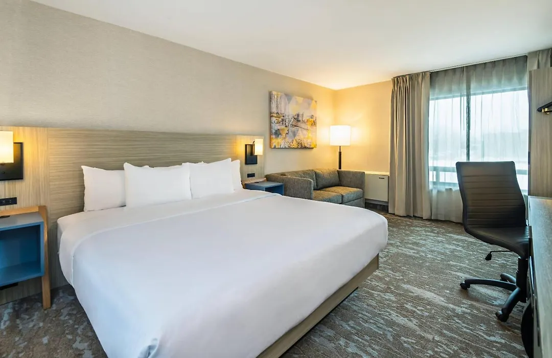 Comfort Inn Saskatoon Centre-1