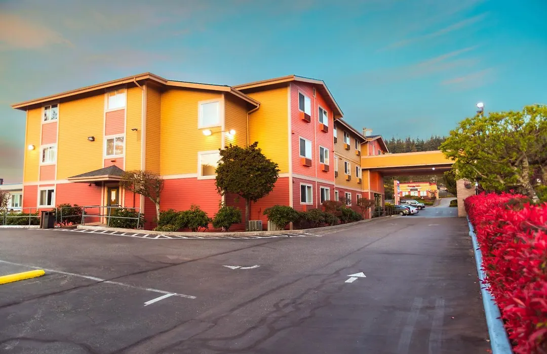 Bay City Inn-1