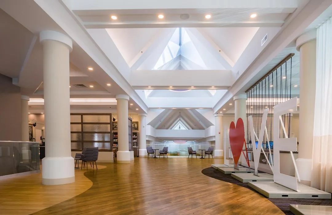 Holiday Inn Newport News - Hampton By Ihg-1