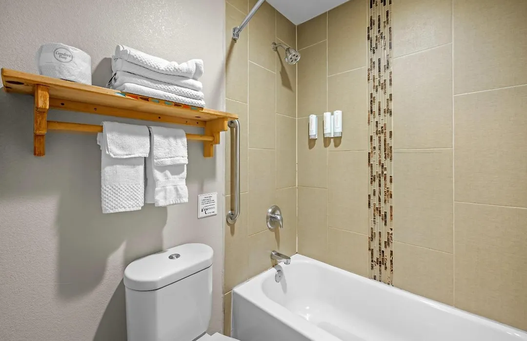 Econo Lodge Inn & Suites Santa Fe South-1