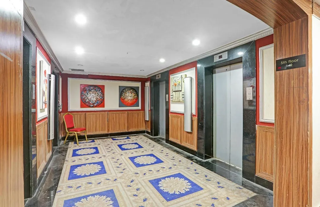 Townhouse Royal Palms Hotel-1