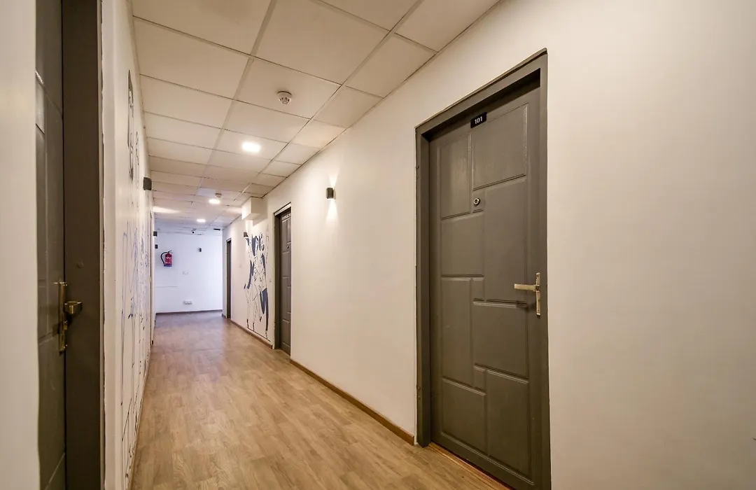 Hotel O Luxurs-1