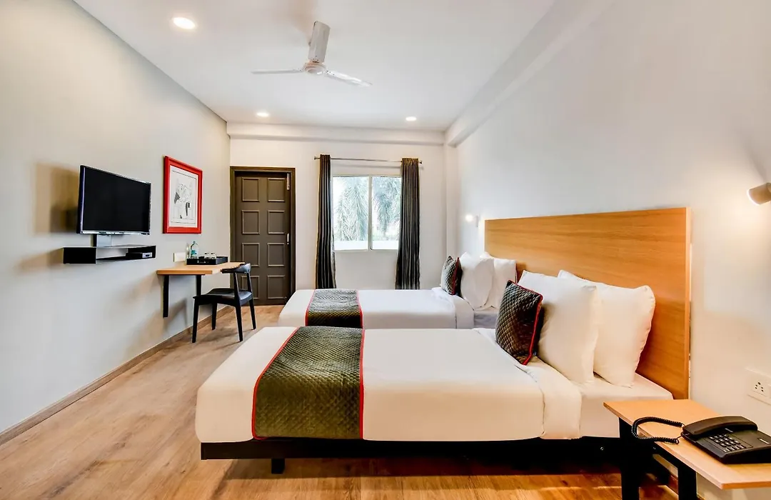Townhouse Century Hotel-1