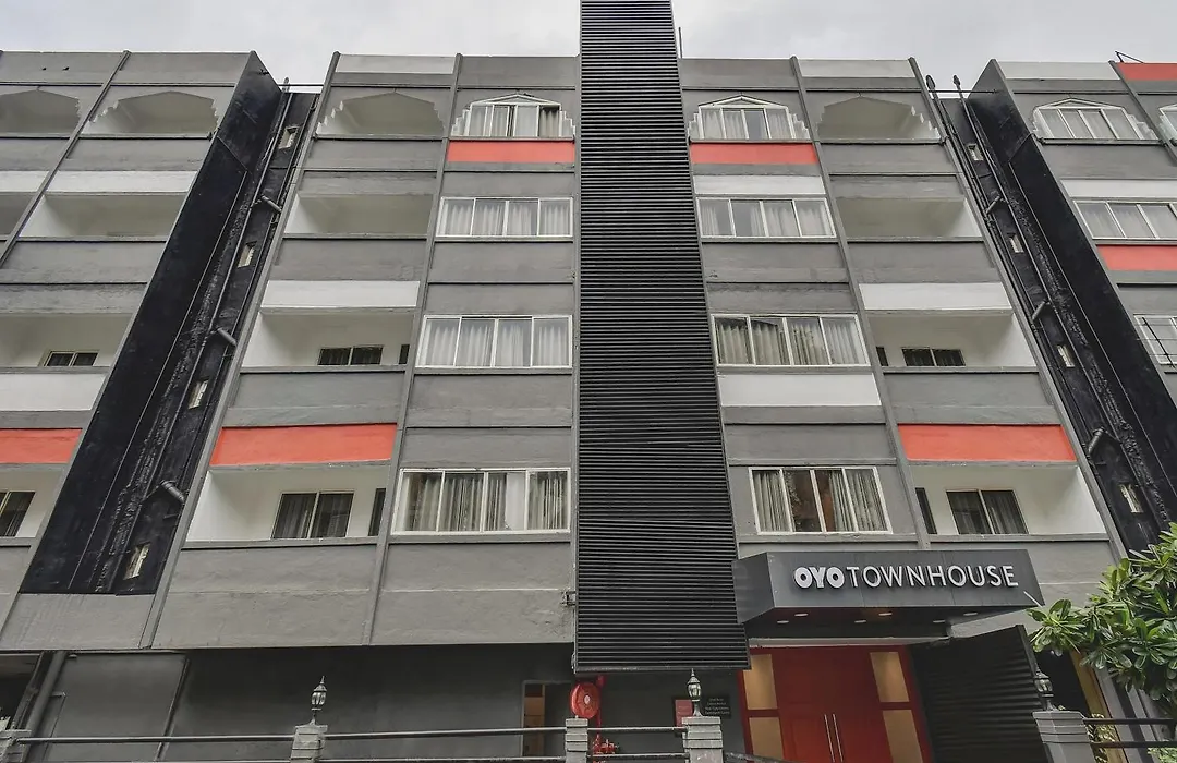 Townhouse Century Hotel-1