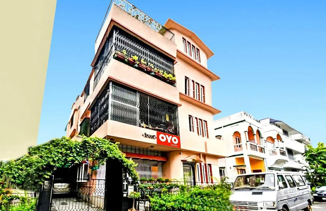 Hotel O Avi Gust House-1