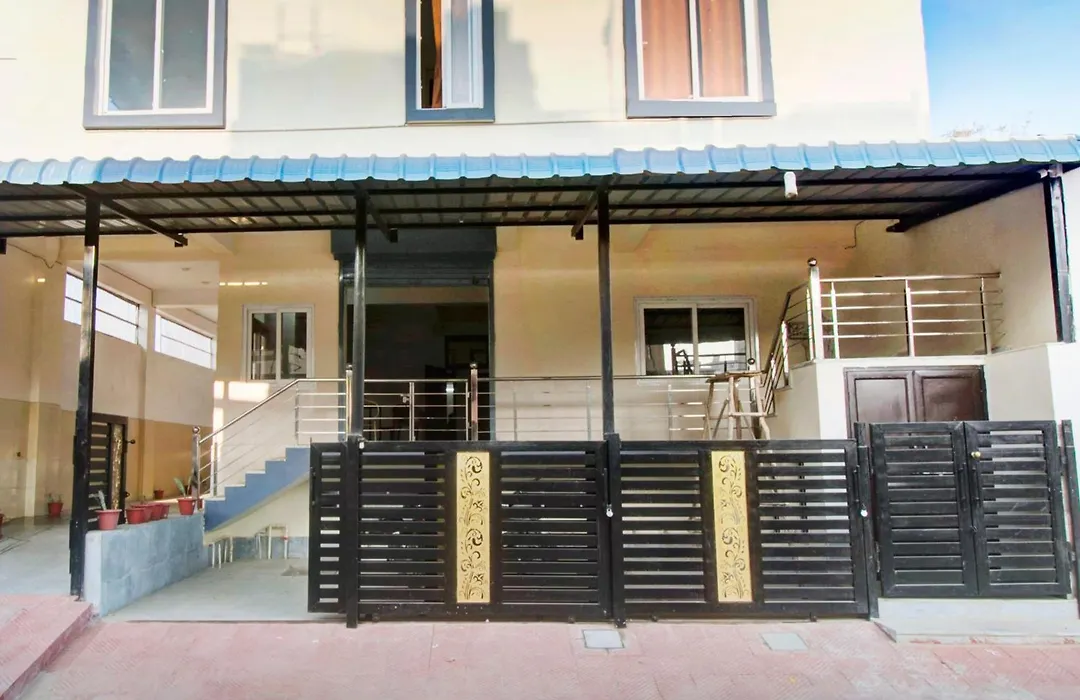 Oyo 82094 Hotel Saras Inn-1