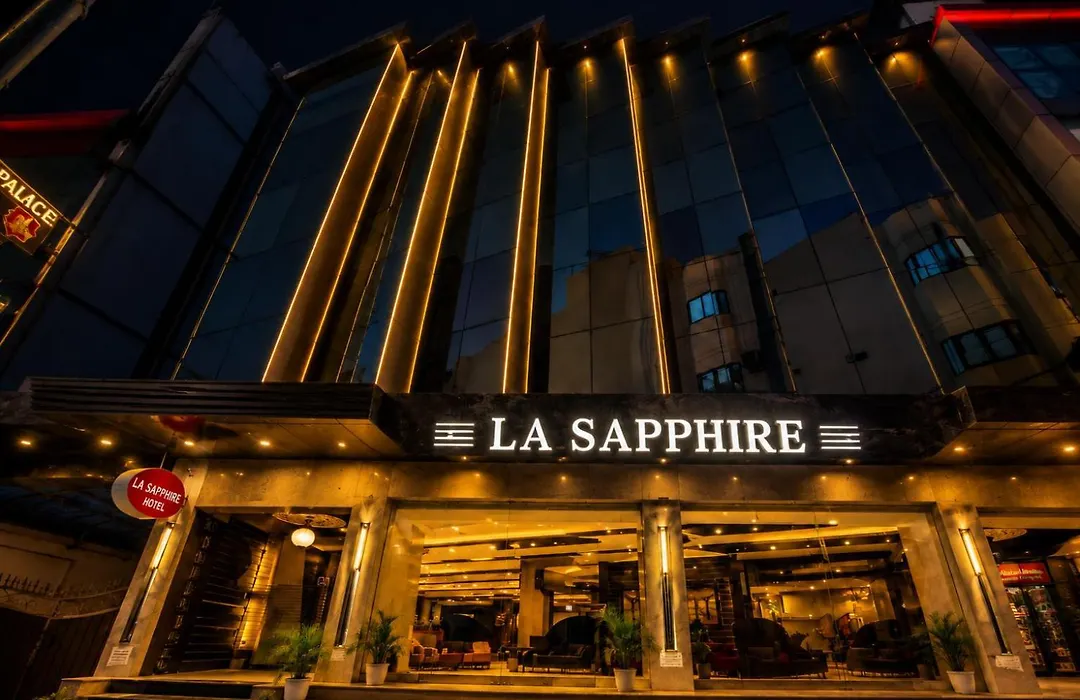 Airport La Sapphire Hotel & Restaurant With Free Airport Drop-1
