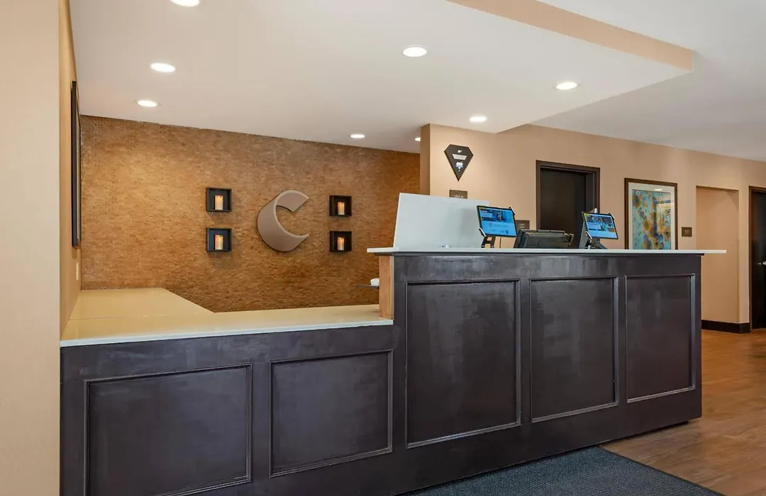 Comfort Inn & Suites Calgary Airport - North-1