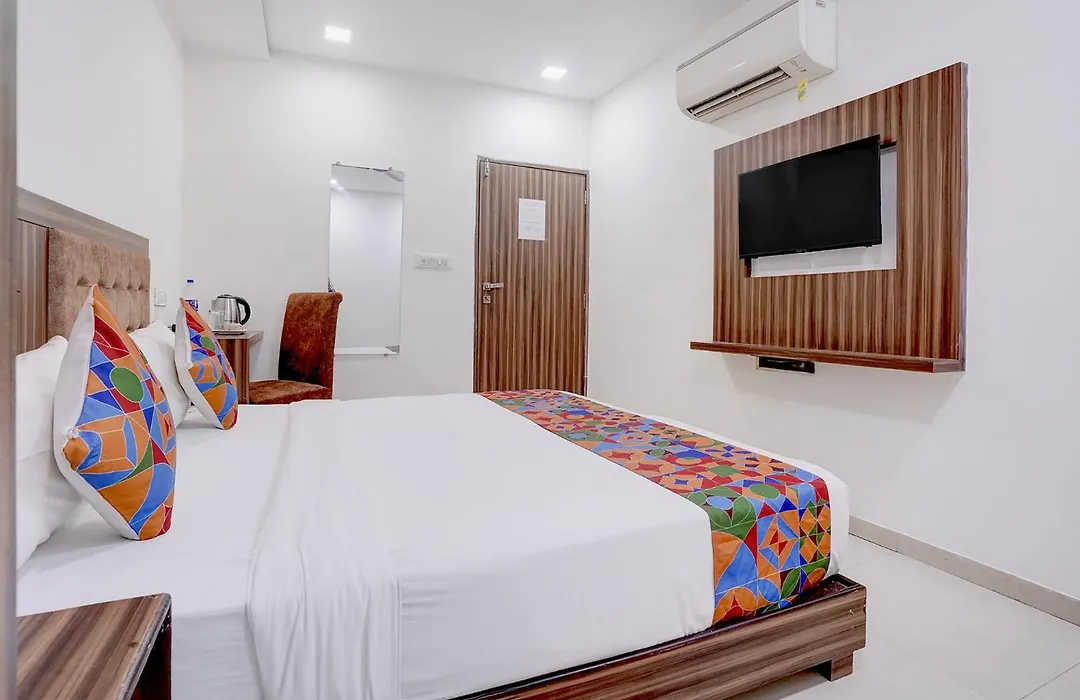 Fabhotel New Blue Sapphire Residency-1