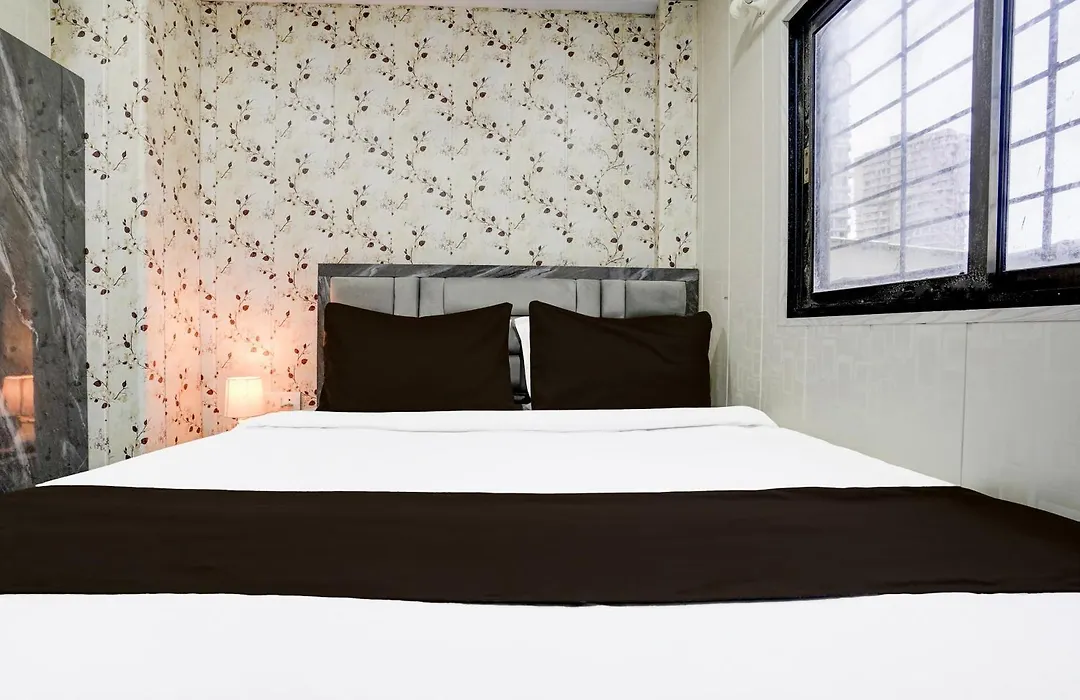 Fabhotel Hans Residency-1