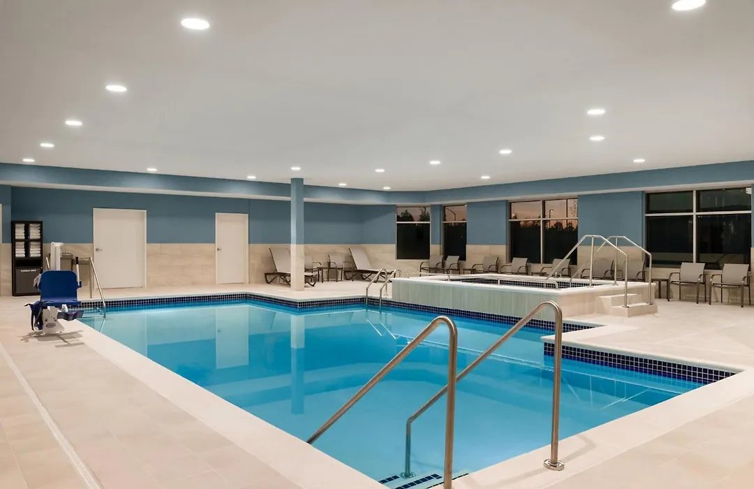 Holiday Inn Express & Suites Anchorage - Midtown-1