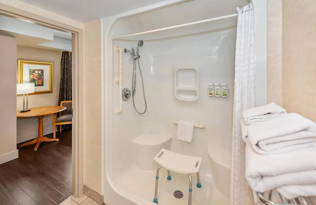 Grand Hotel & Conference Centre Calgary Airport, An Ascend Collection Hotel-1
