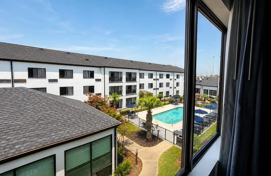 Courtyard By Marriott Houston Hobby Airport-1